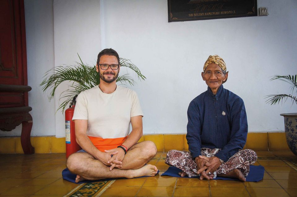 Thomas Drechsel bim Yoga