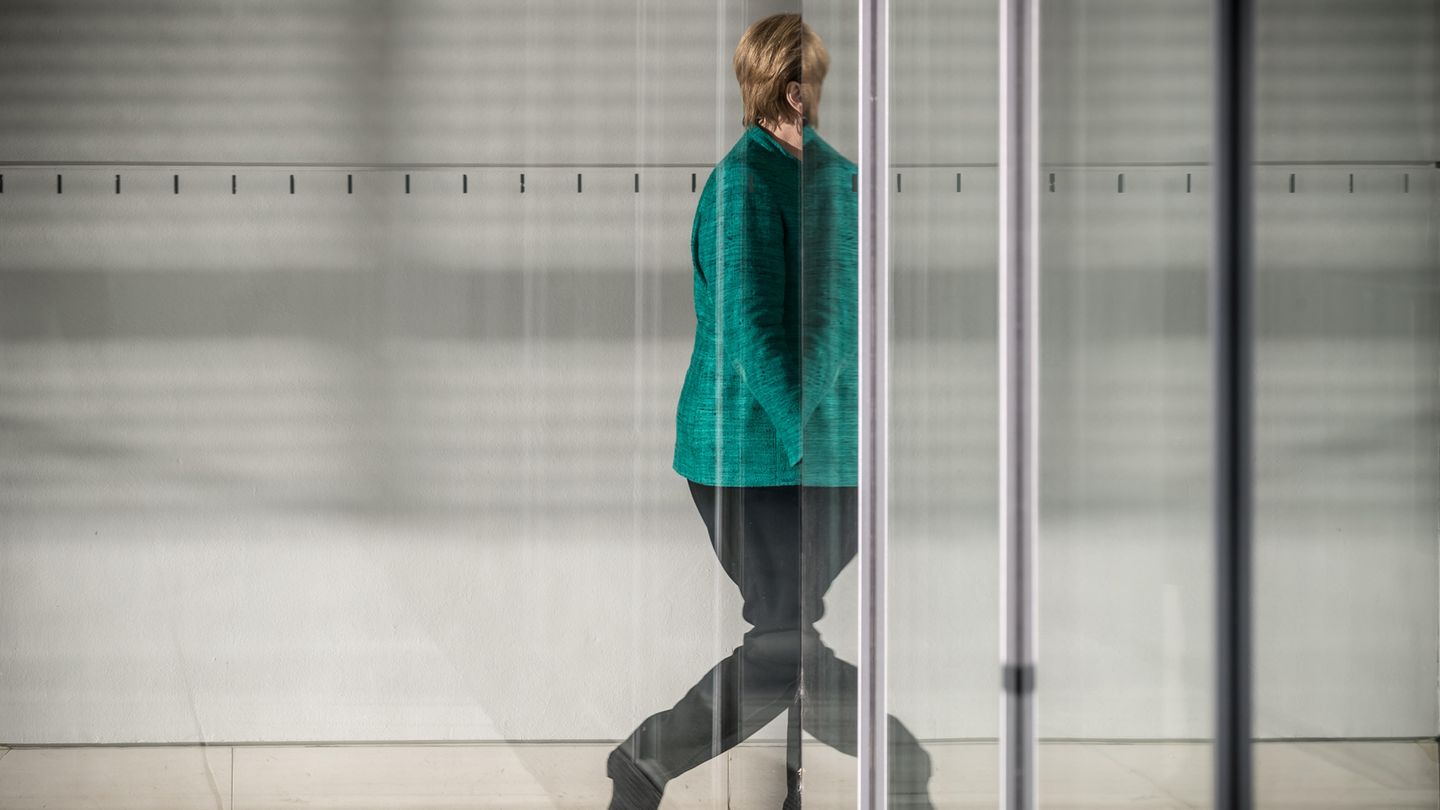 Bundeskanzlerin Angela Merkel gerät zunehmend unter Druck