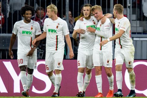 Der 20-jährige Felix Götze (Mitte) stand von 2014 bis 2018 beim FC Bayern unter Vertrag, traf nun für den FC Augsburg