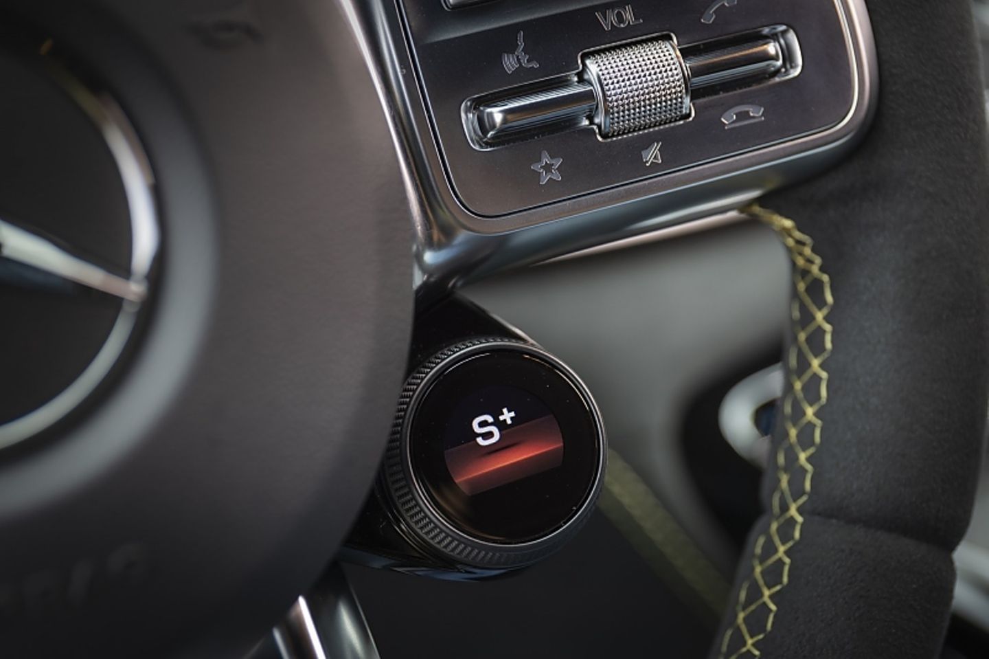 Mercedes AMG GT 63s 4matic 4-Türer - hier werden die Fahrprogramme eingestellt