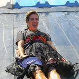 Ex-Eiskunstläuferin Katarina Witt hatte ihren Spaß auf der Münchner Rutsch'n. An ihrer Seite sauste Prinz Leopold von Bayern die 55 Meter lange Bahn hinunter.