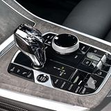 Die Mittelkonsole ist überladen