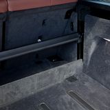 Die Gepäckraumabdeckung versenkt sich elektrisch