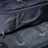 Die sogenannten Anti-Slip-Schienen helfen bei der Fixierung des Gepäcks