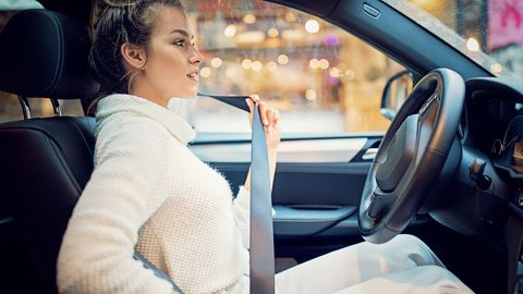 Für Fahranfänger bieten Telematik-Tarife ein gutes Sparpotenzial und sie ermahnen zu einem, sicheren Fahrstil.