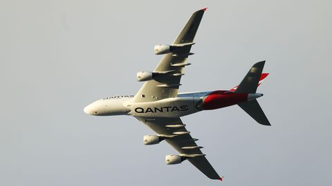 Ein Airbus A380 von Qantas im Flug