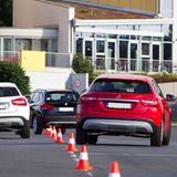 Ein Klassiker ist der Hütchenparcour.