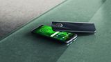 Motorola G6  Mit seiner G-Serie steht Motorola seit Jahren für starke Budget-Smartphones. Auch das G6 kann sich sehen lassen, ist im Vergleich zur bessser gewordenen Konkurrenz aber nicht mehr so ein großes Schnäppchen. Die Verarbeitung ist ordentlich, die Technik für den Preis knapp unter 200 Euro gut. Ein großes Plus: Dank der Doppelkamera kann man Bilder mit Unschärfe-Effekt schießen (Bokeh). 