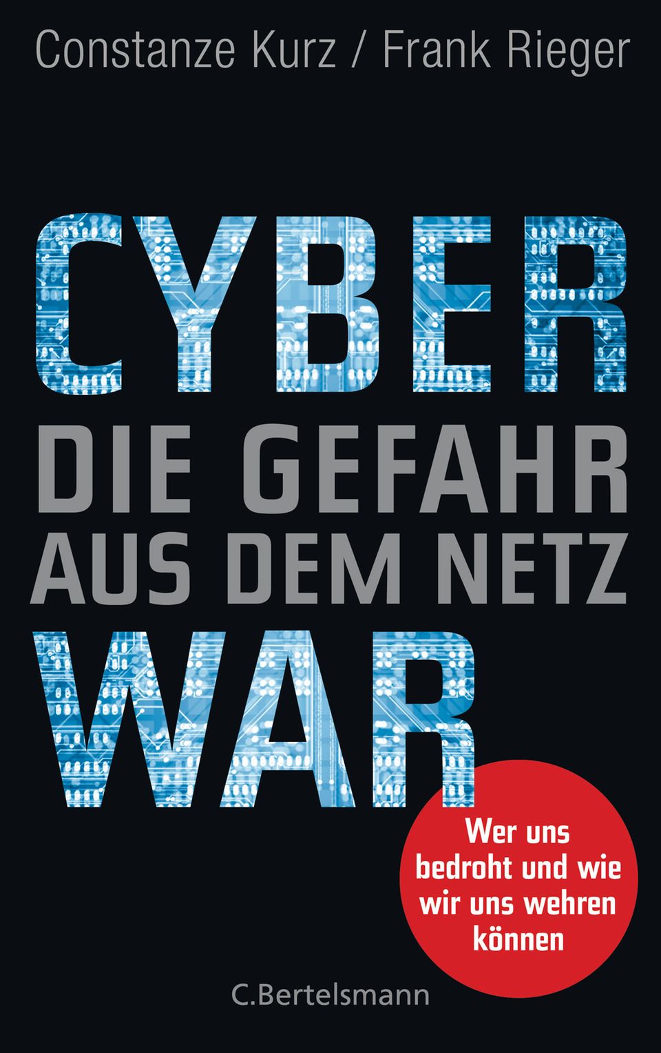 Computersicherheit: "Cyberwar – Die Gefahr aus dem Netz" von Constanze Kurz und Frank Rieger (C. Bertelsmann, 20 Euro) stellt die angespannte Lage im Internet dar, wo sich datengierige Konzerne, Kriminelle, gute und böse Hacker – oft im Auftrag von Geheimdiensten – ein Katz-und-Maus-Spiel liefern. Die Mäuse sind wir Netznutzer. Die Lektüre ist extrem beunruhigend. "Cyberwar – Die Gefahr aus dem Netz" von Constanze Kurz und Frank Rieger (C. Bertelsmann, 20 Euro) stellt die angespannte Lage im Internet dar, wo sich datengierige Konzerne, Kriminelle, gute und böse Hacker – oft im Auftrag von Geheimdiensten – ein Katz-und-Maus-Spiel liefern. Die Mäuse sind wir Netznutzer. Die Lektüre ist extrem beunruhigend.