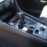 Aufgeräumt: Die Mittelkonsole im Cupra Ateca