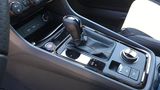 Aufgeräumt: Die Mittelkonsole im Cupra Ateca