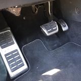 Die Pedalerie im Cupra Ateca ist aus Aluminium