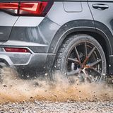 Der Cupra Ateca zeigt sich als erstaunlich geländetauglich