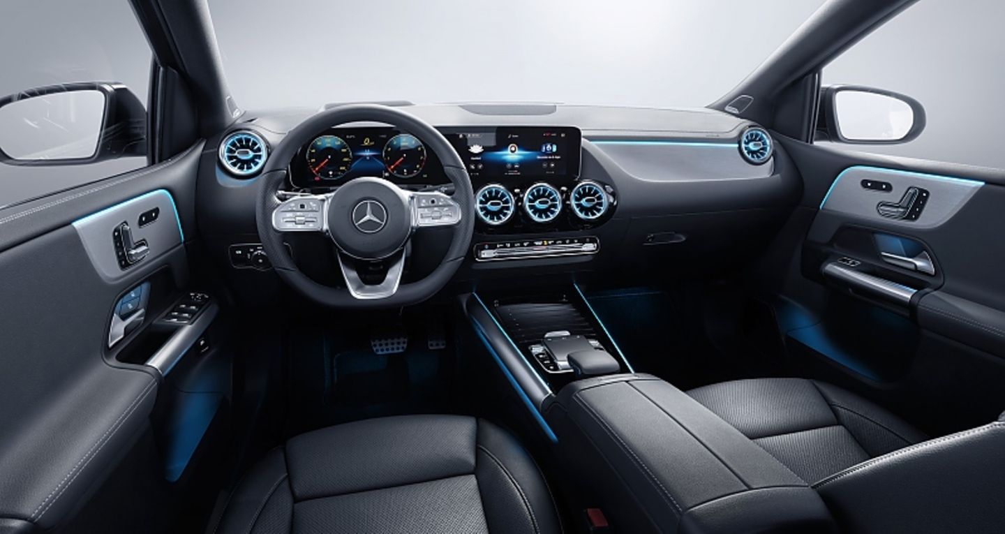Mercedes B-Klasse - auf Wunsch mit zwei großen Displays