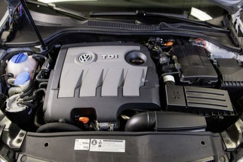 Die Umrüstung der Dieselmotoren ist aufwendig