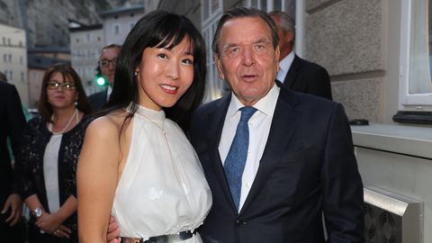 Gerhard Schröder und seine Frau Soyeon Kim im August bei den Salzburger Festspielen