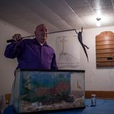 Danach hatte sein älterer Bruder Randy das Amt inne.