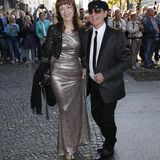 "Scorpions"-Sänger Klaus Meine brachte seine Ehefrau Gaby mit. Der Musiker und Schröder kennen sich aus gemeinsamen Hannoveraner Zeiten. Ein anderer Bekannter aus der Hannoveraner Clique nahm den Hintereingang: Unternehmer Carsten Maschmeyer und seine Frau, Schauspielerin Veronica Ferres, posierten vor dem Hotel nicht für die Fotografen.