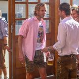 ... seinem älteren Bruder Andrea Casiraghi, der vor allem durch sein eigenwilliges Outfit auffiel