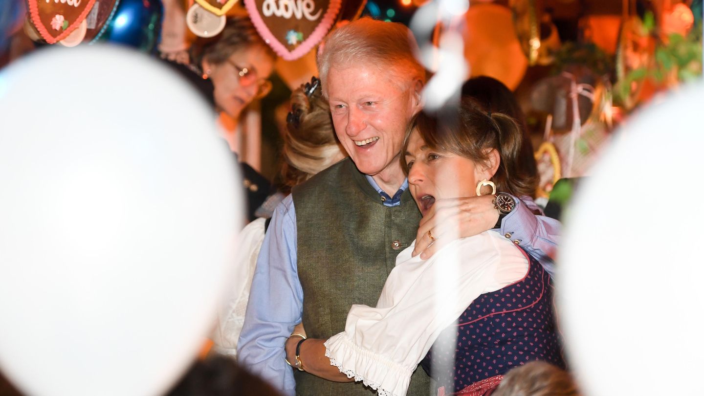 Im Käferzelt schien Bill Clinton seinen Spaß zu haben