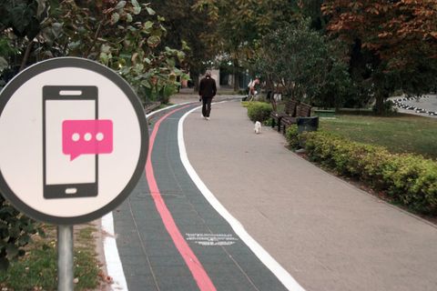 In Litauen gibt es jetzt eine Sonderspur für "Smombies"