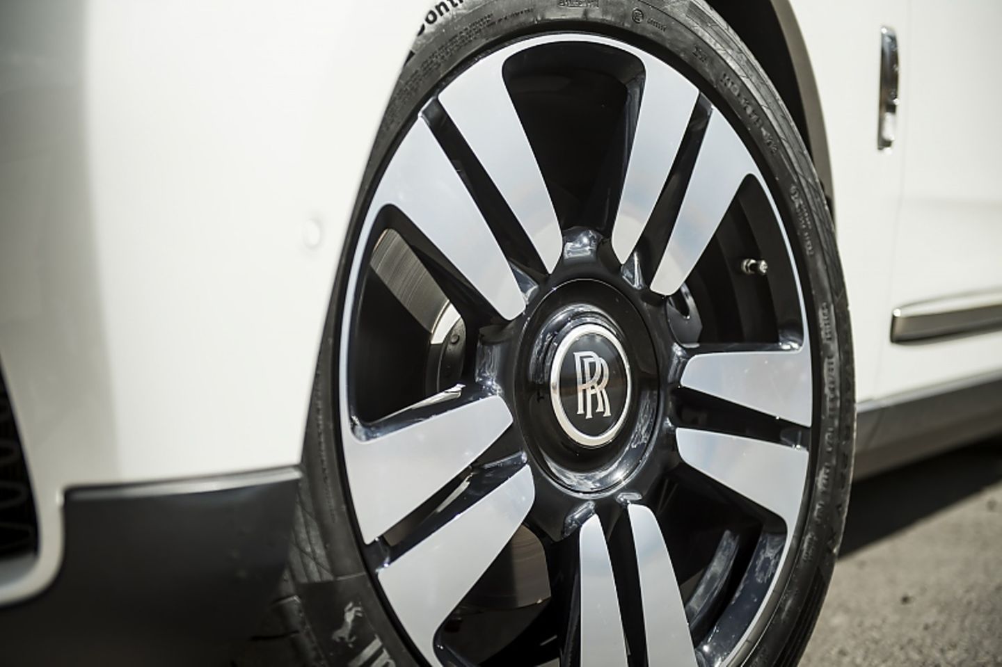 Rolls Royce Cullinan 2019