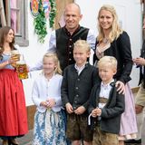 Arjen Robben bringt meist seine gesamte Familie mit zur Wiesn: Ehefrau Bernadien sowie die Kinder  Lynn, Luka und Kai