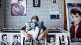 Wenn Raewynne geht, dann nur mit Elvis. Der King ist ihr Idol. Und ihm hat sie ihren Sarg und ein Extrazimmer gewidmet.