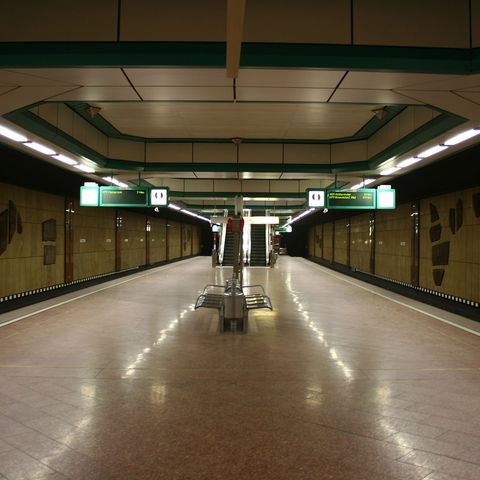 "Rheinbahn": U-Bahnhof Duissern in Düsseldorf