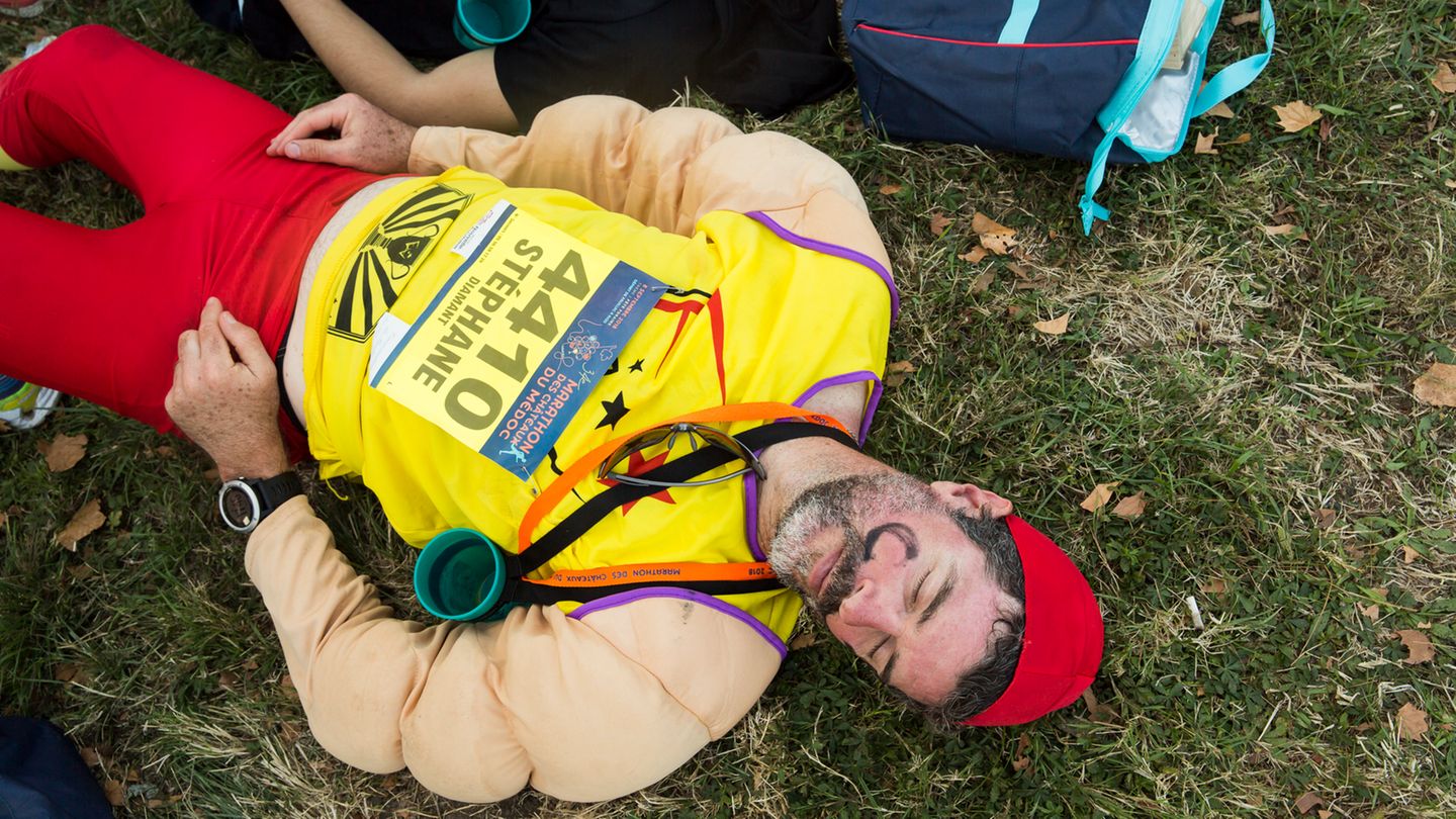 "Es soll keiner so wenig Wein trinken, dass er seiner Gesundheit schadet", wusste schon der römische Kaiser Marc Aurel. Manche beherzigten seinen Rat einfach nicht entschlossen genug und brachen erschöpft zusammen.