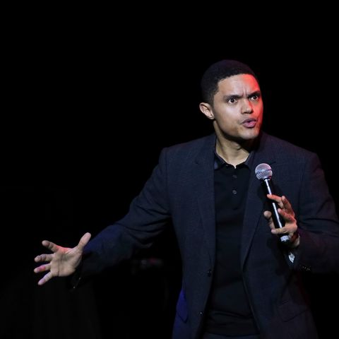 Der US-Comedian Trevor Noah nimmt sich oft US-Präsident Donald Trump vor