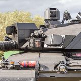 Ein Lasersystem soll die Hauptwaffe automatisch auf ein erkanntes Ziel ausrichten.