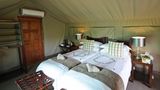 Hoedspruit: Simbavati River Lodge  Schlafen mitten in der Natur in einer der strohgedeckten Hütten oder unterm Zeltdach im Greater Kruger National Park. Die Lodge ist eine von vielen Safari-Unterkünften in der Region. In diesem an einem Flussufer gelegenen Game Reserve sind im Preis zwei Games Drives pro Tag inbegriffen.  Infos: www.simbavati.com