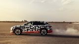 Die Spitzengeschwindigkeit des Audi e-tron beträgt 300 km/h