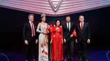 David Lyon, Director of Design VinFast, Miss Vietnam, VinFast-Chairwoman Le Thi Thu Thuy, David Beckham and James DeLuca CEO Vin
