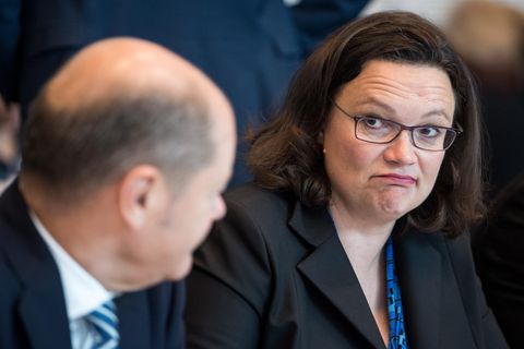 Wahldesaster und Umfragetief: Olaf Scholz und Andrea Nahles mit ihrer SPD