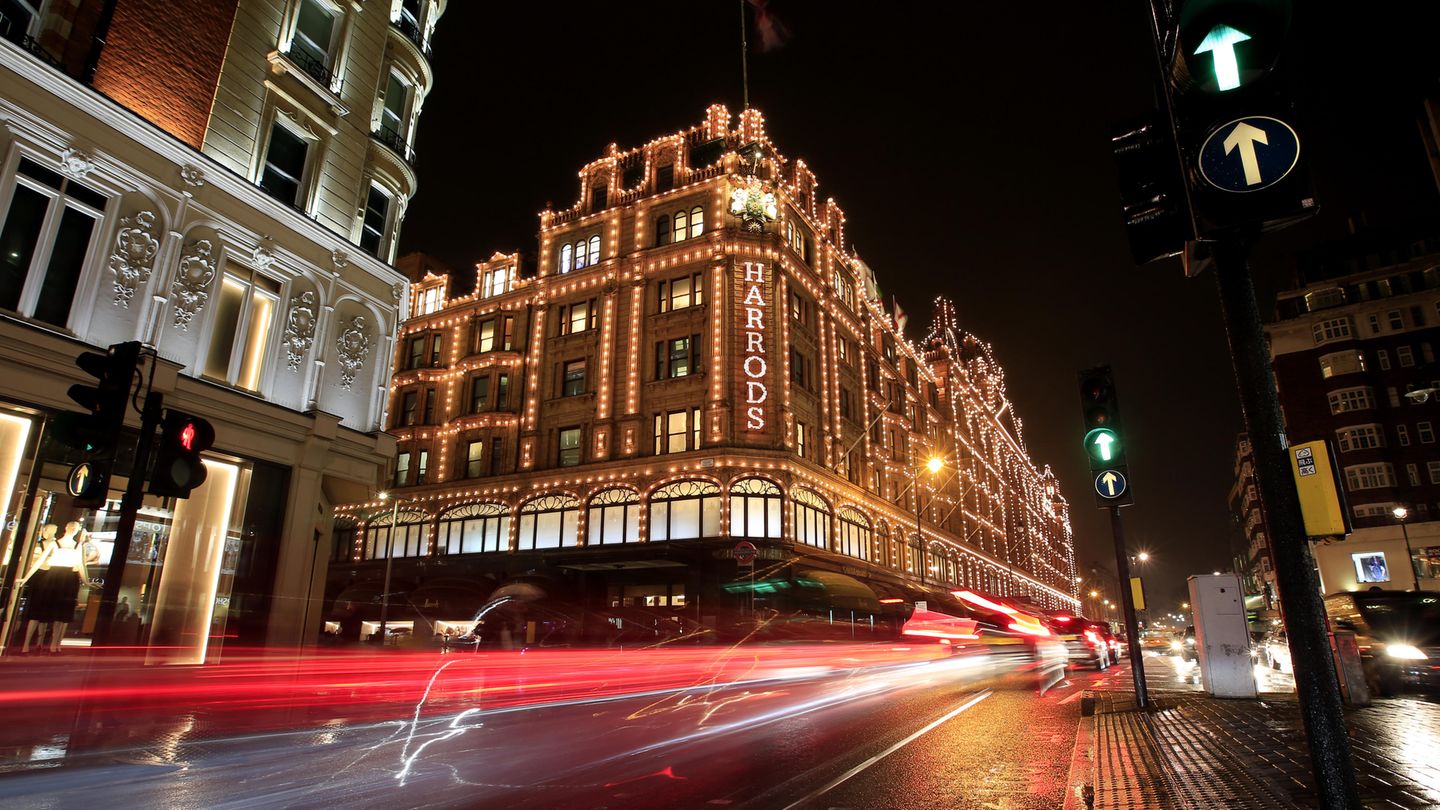 London - Harrods - Zamira Hajiyeva