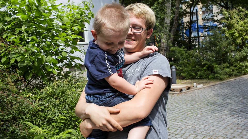 Heiko versucht, viel mit seinem Sohn rauszugehen und ihn abzulenken