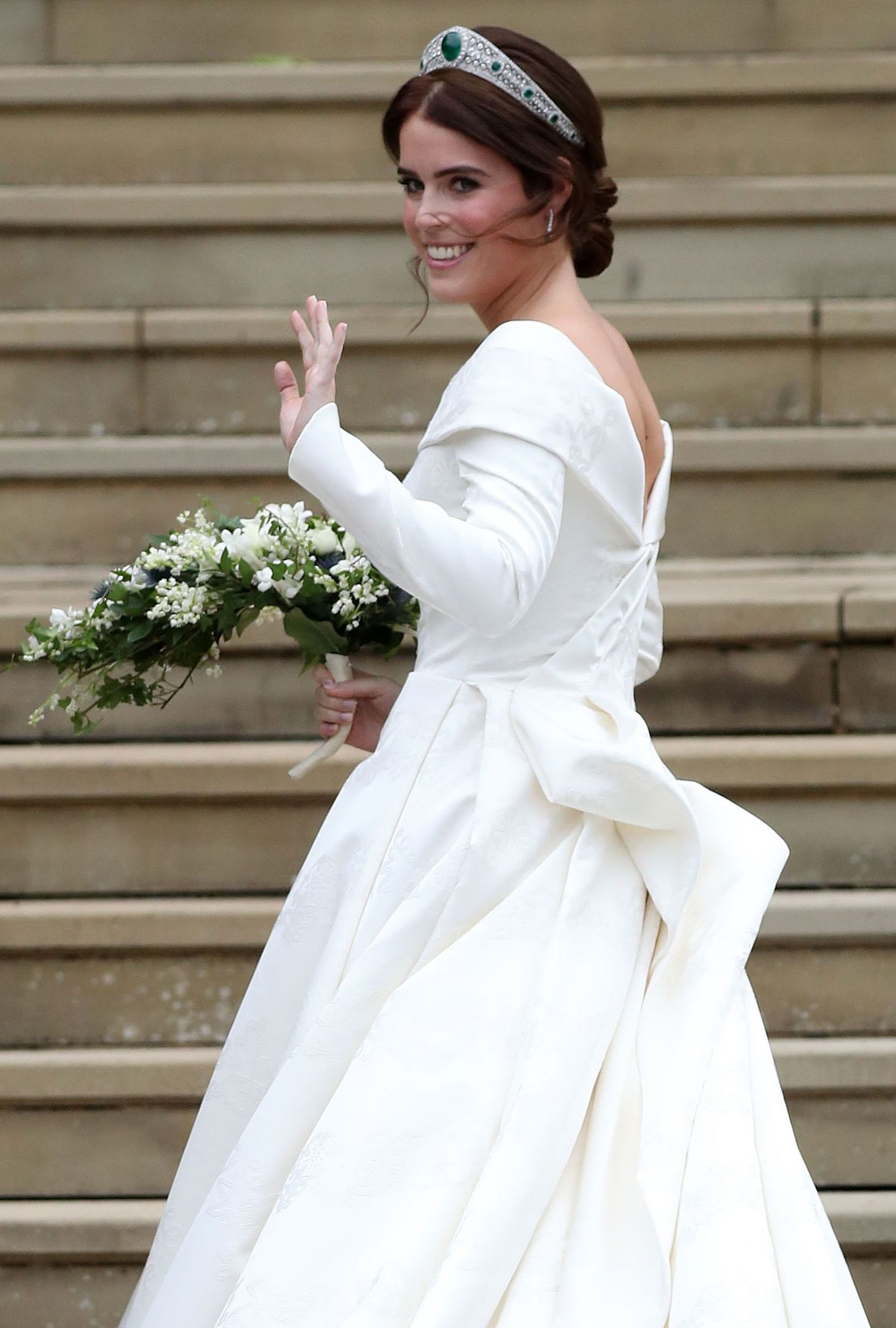 Prinzessin Eugenie Heiratet Jack Brooksbank Die Bilder Des Tages Stern De Hochsteckfrisur Fuer Hochzeit