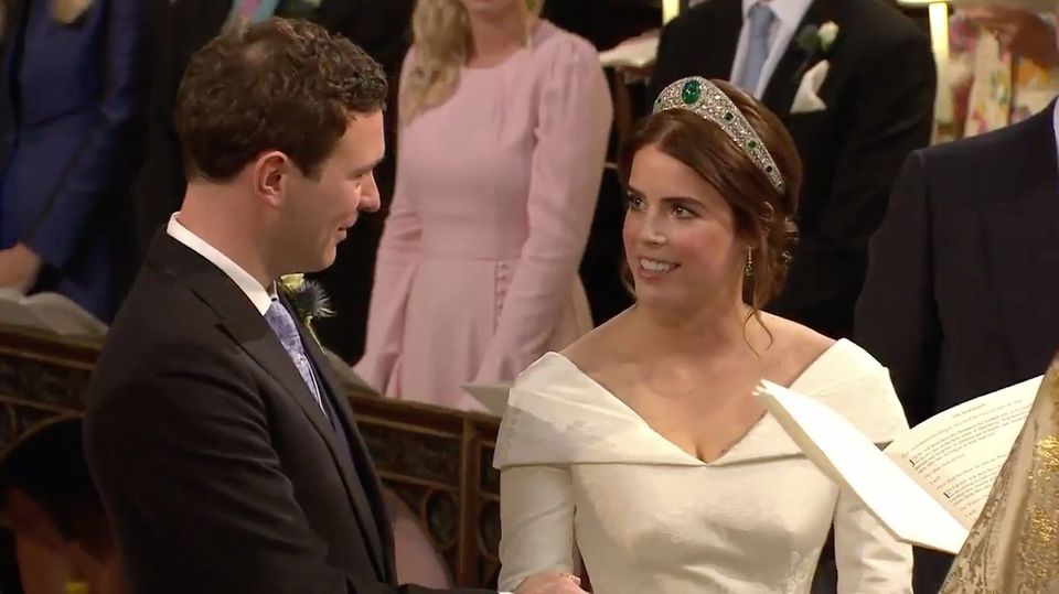 "Ja, ich will": Prinzessin Eugenie und Jack Brooksbank: Hier sehen Sie den schönsten Moment der Trauung
