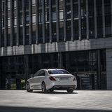 Die Mercedes S Klasse ist 5,13 Meter lang