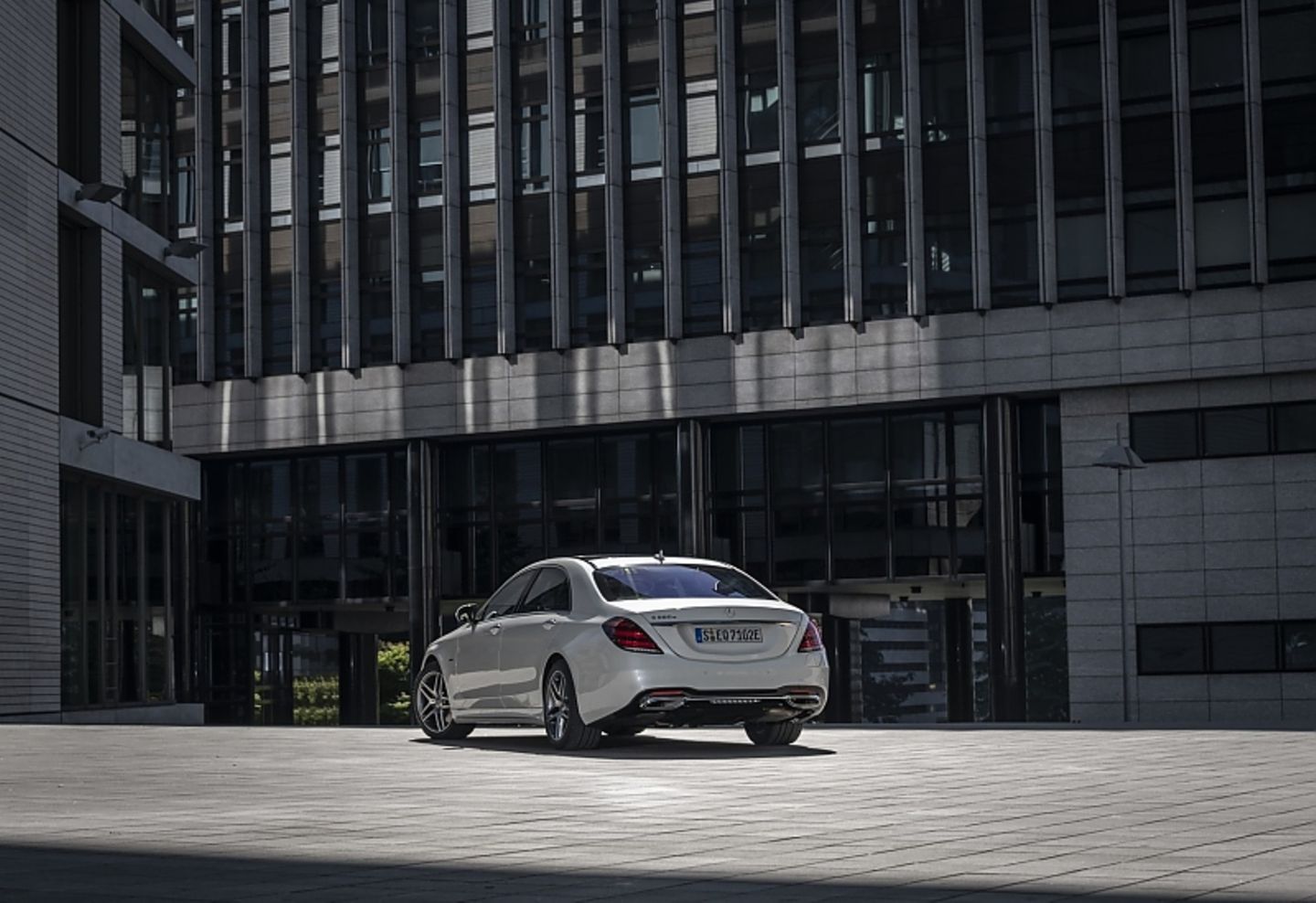 Die Mercedes S Klasse ist 5,13 Meter lang