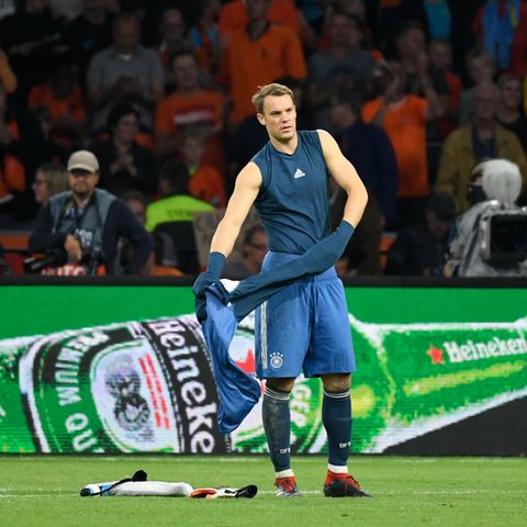Manuel Neuer ist nach der Niederlage gegen Holland bedient