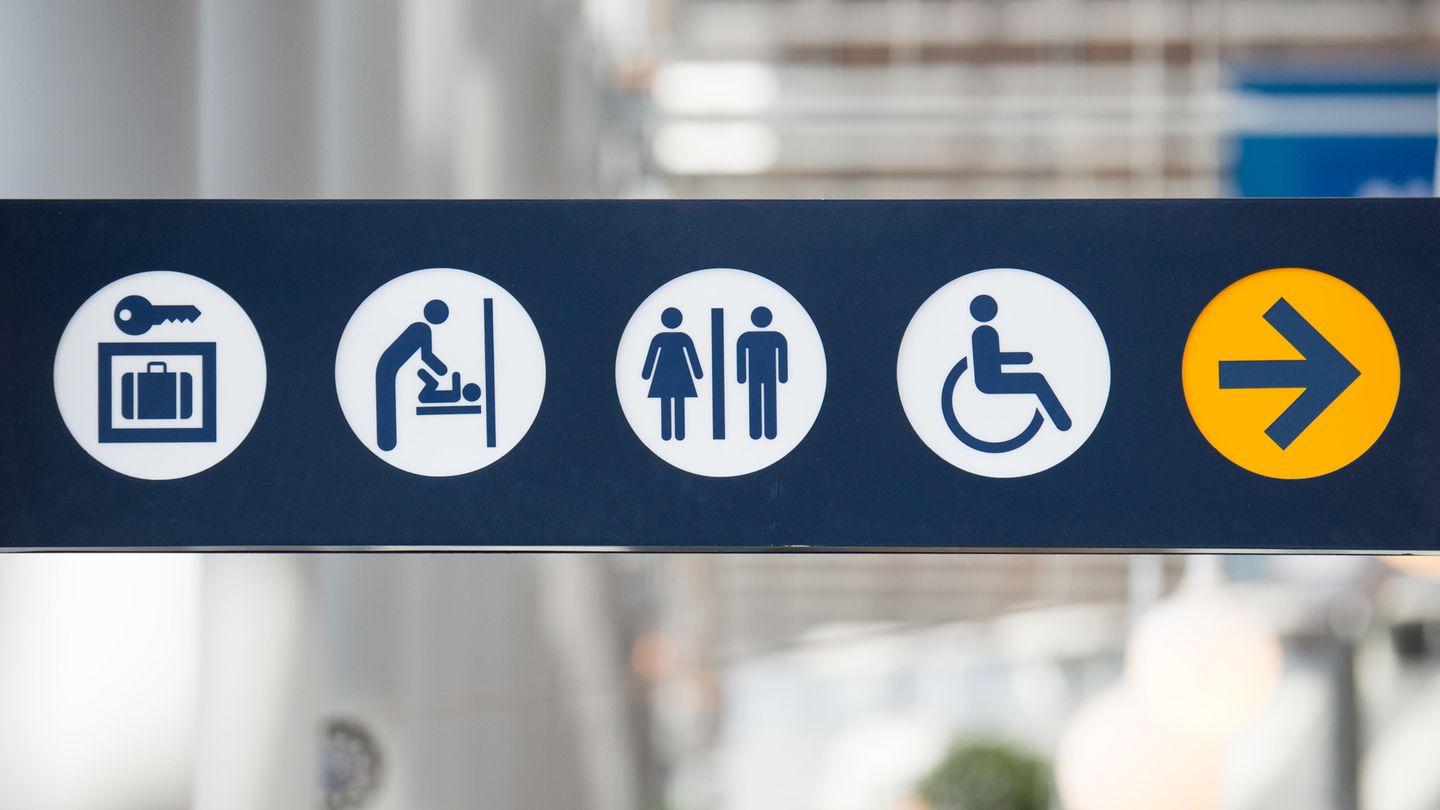 Bielefeld: Mann kassiert Eintrittsgeld an öffentlicher Toilette