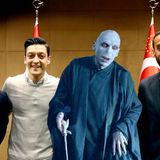 Voldemort auf Foto mit Özil