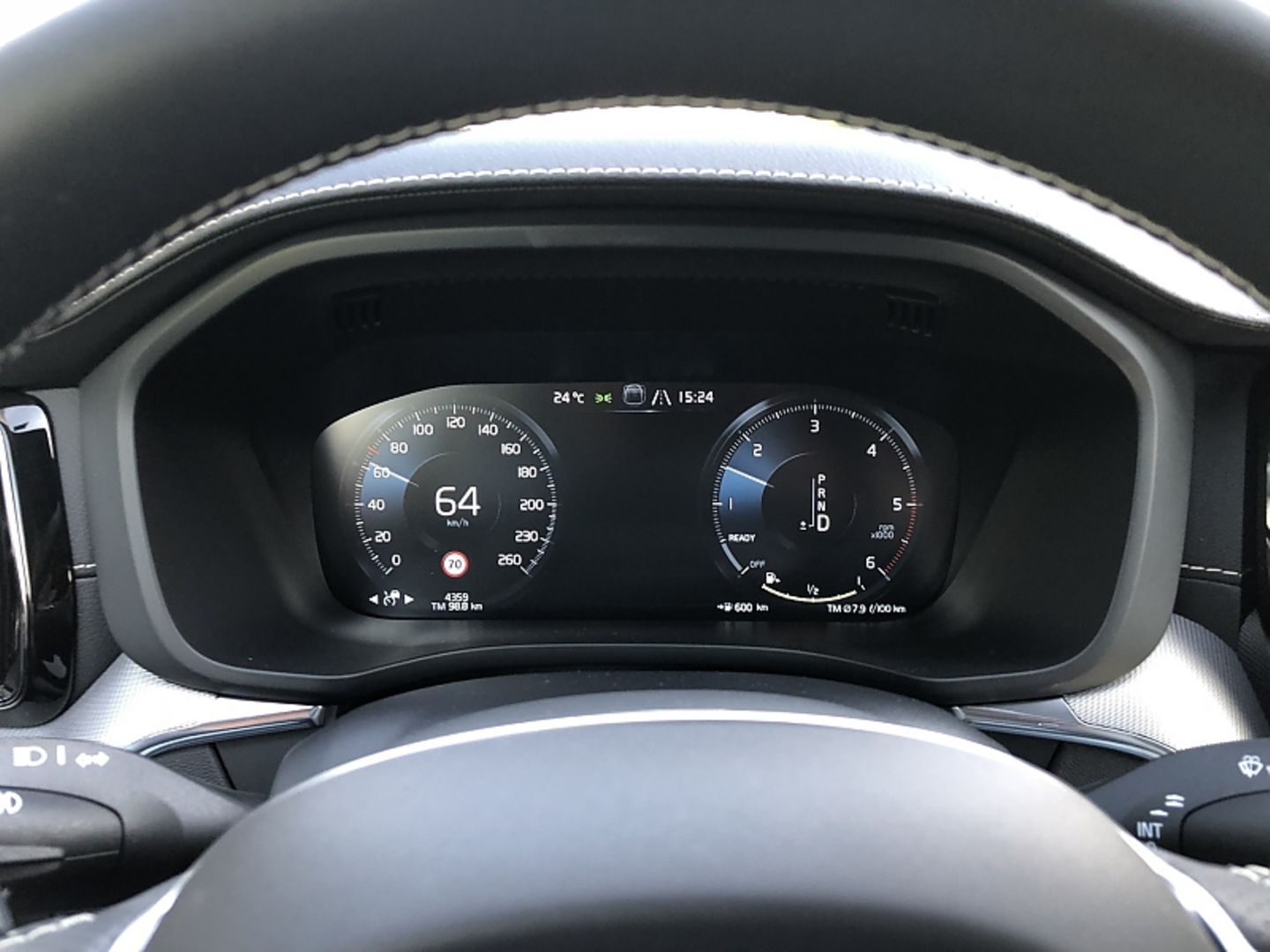 Volvo XC60 D4 AWD - das animierte Cockpit