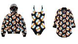 Diese Scheibe ist ein Hit  Schrill und exzentrisch sind eigentlich alle Entwürfe von Jeremy Scott. Das gilt auch für das Muster der goldenen CD, das sich auf mehreren Teilen der H&M-Kollektion findet. Jacke: 149 Euro; Badeanzug 49,99 Euro; Kleid: 99 Euro.