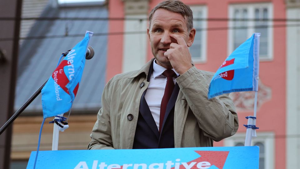 Der Thüringer Partei- und Fraktionschef der AfD, Björn Höcke, bei einer Kundgebung Der Thüringer Partei- und Fraktionschef der AfD, Björn Höcke, bei einer Kundgebung