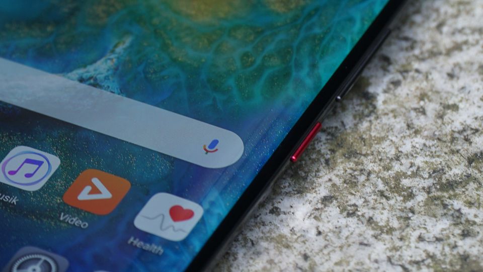 Mate 20 Pro vorgestellt: Der An/Aus-Schalter ist wie bei Googles aktuellen Pixel-Smartphones farblich abgesetzt. Der An/Aus-Schalter ist wie bei Googles aktuellen Pixel-Smartphones farblich abgesetzt.