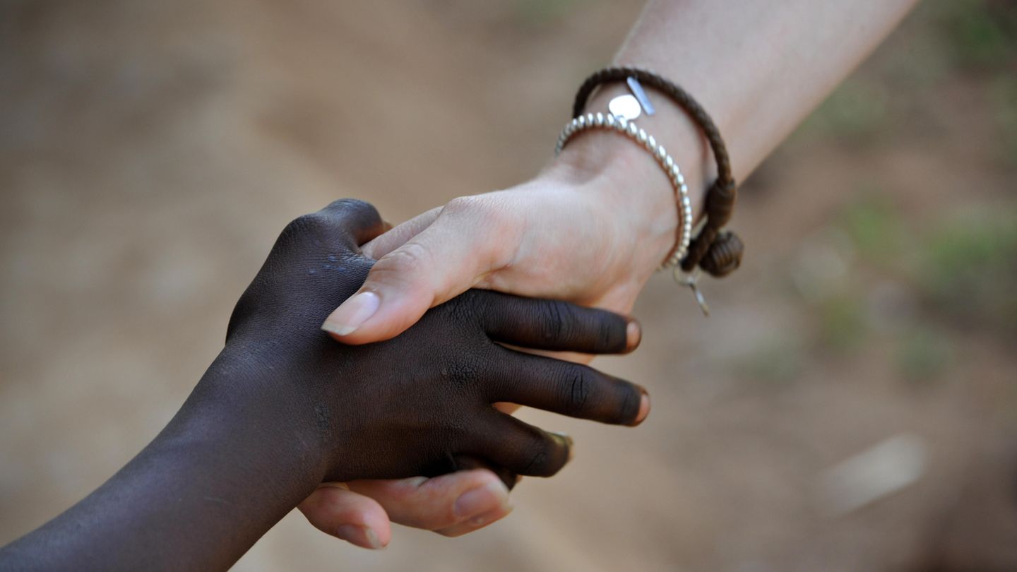 Eine Patenschaft für ein Kind kann auch glücklich machen